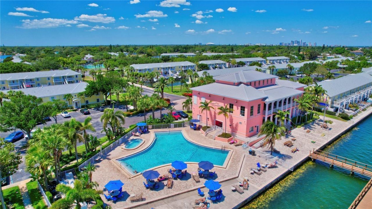 4875 Coquina Key Drive Se, Unit C, Saint Petersburg, FL 33705 Photo