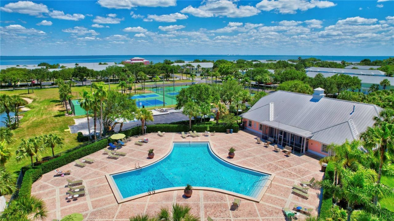 4875 Coquina Key Drive Se, Unit C, Saint Petersburg, FL 33705 Photo