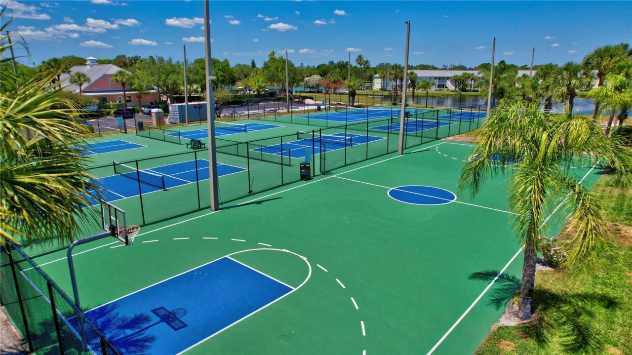 4875 Coquina Key Drive Se, Unit C, Saint Petersburg, FL 33705 Photo