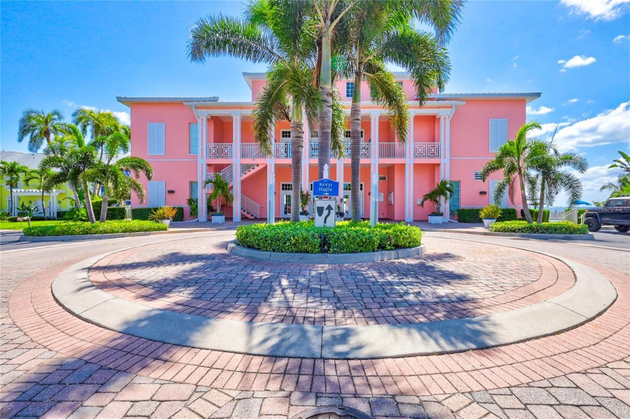 4875 Coquina Key Drive Se, Unit C, Saint Petersburg, FL 33705 Photo