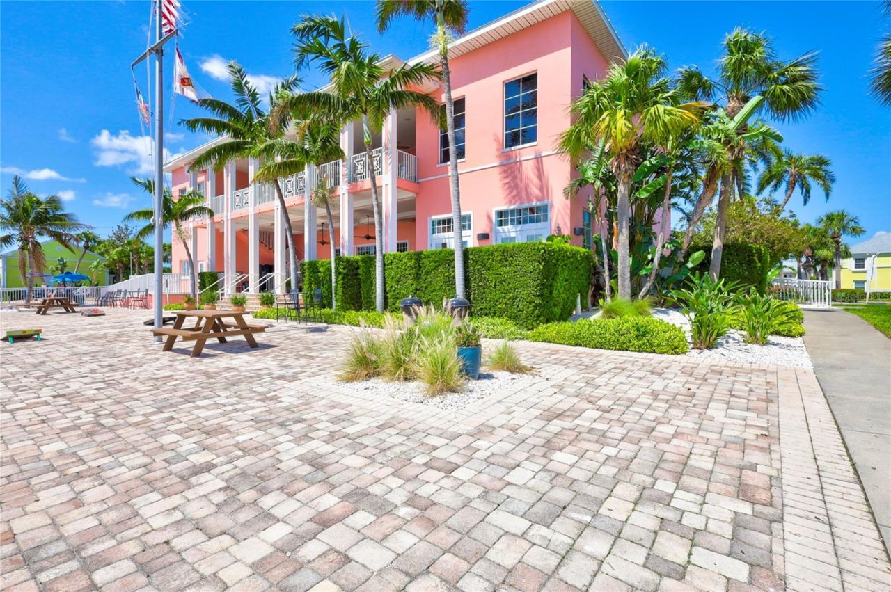 4875 Coquina Key Drive Se, Unit C, Saint Petersburg, FL 33705 Photo