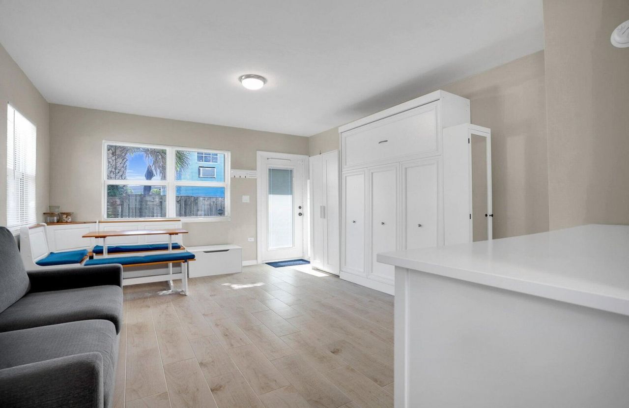 865 SE 20th Avenue, Unit 1, Deerfield Beach, FL 33441 Photo