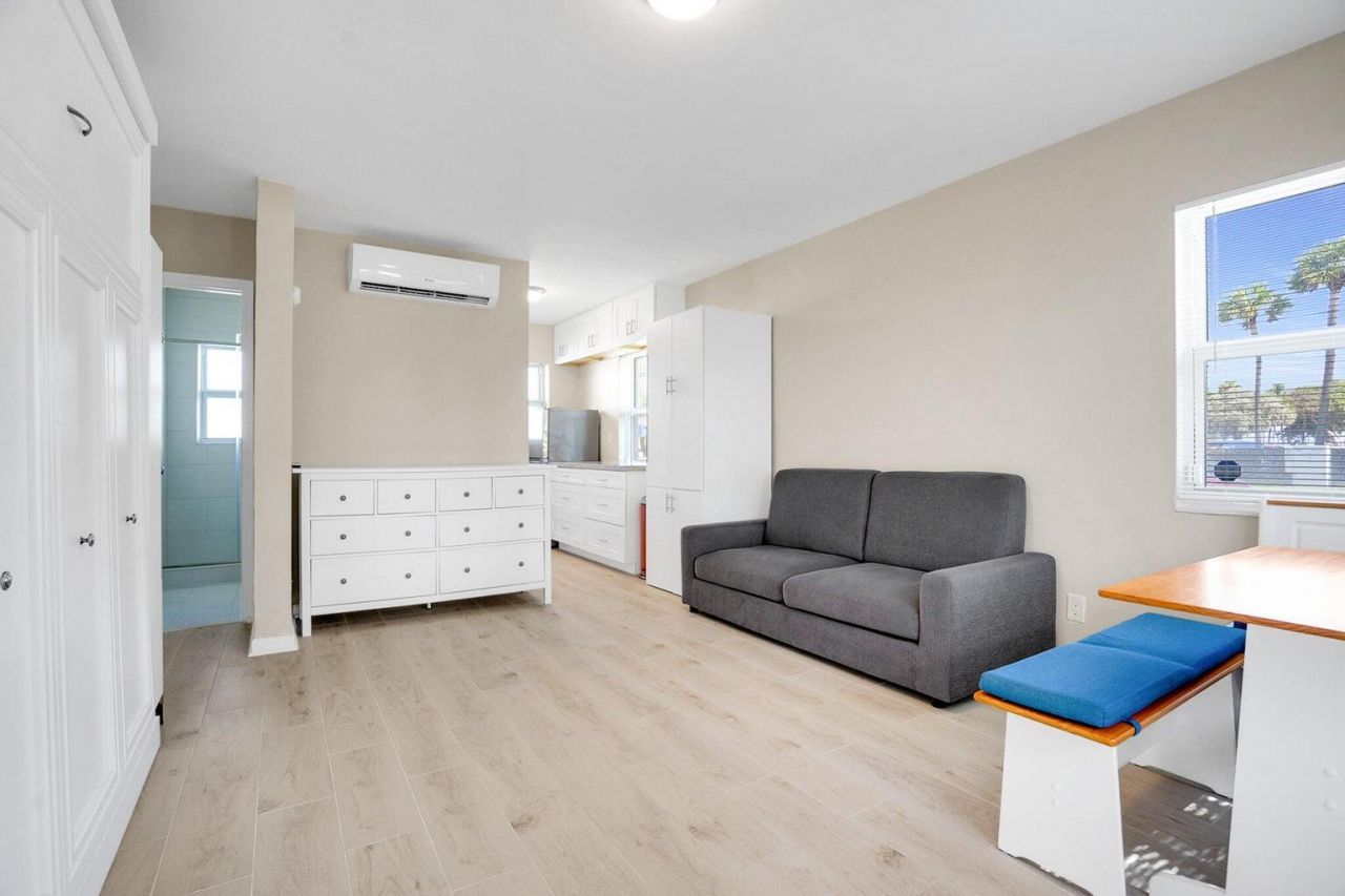 865 SE 20th Avenue, Unit 1, Deerfield Beach, FL 33441 Photo