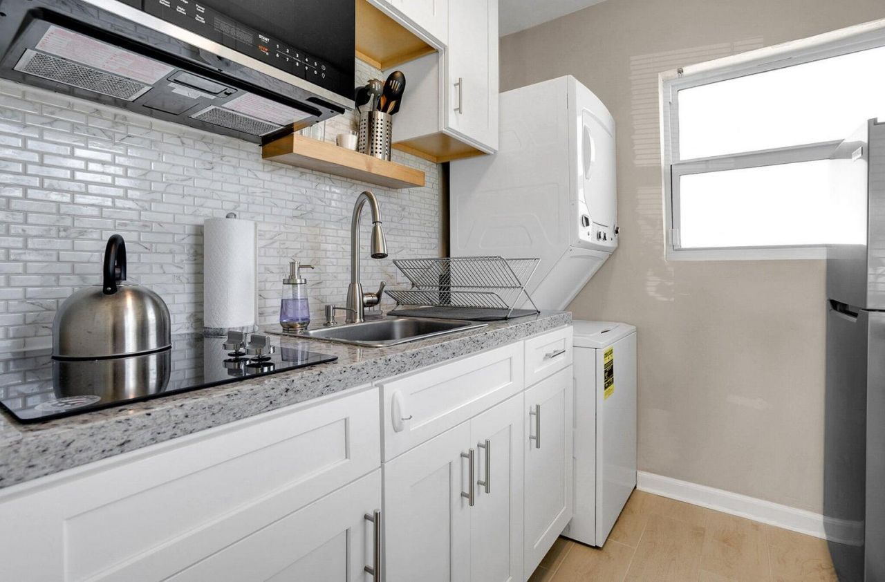 865 SE 20th Avenue, Unit 1, Deerfield Beach, FL 33441 Photo