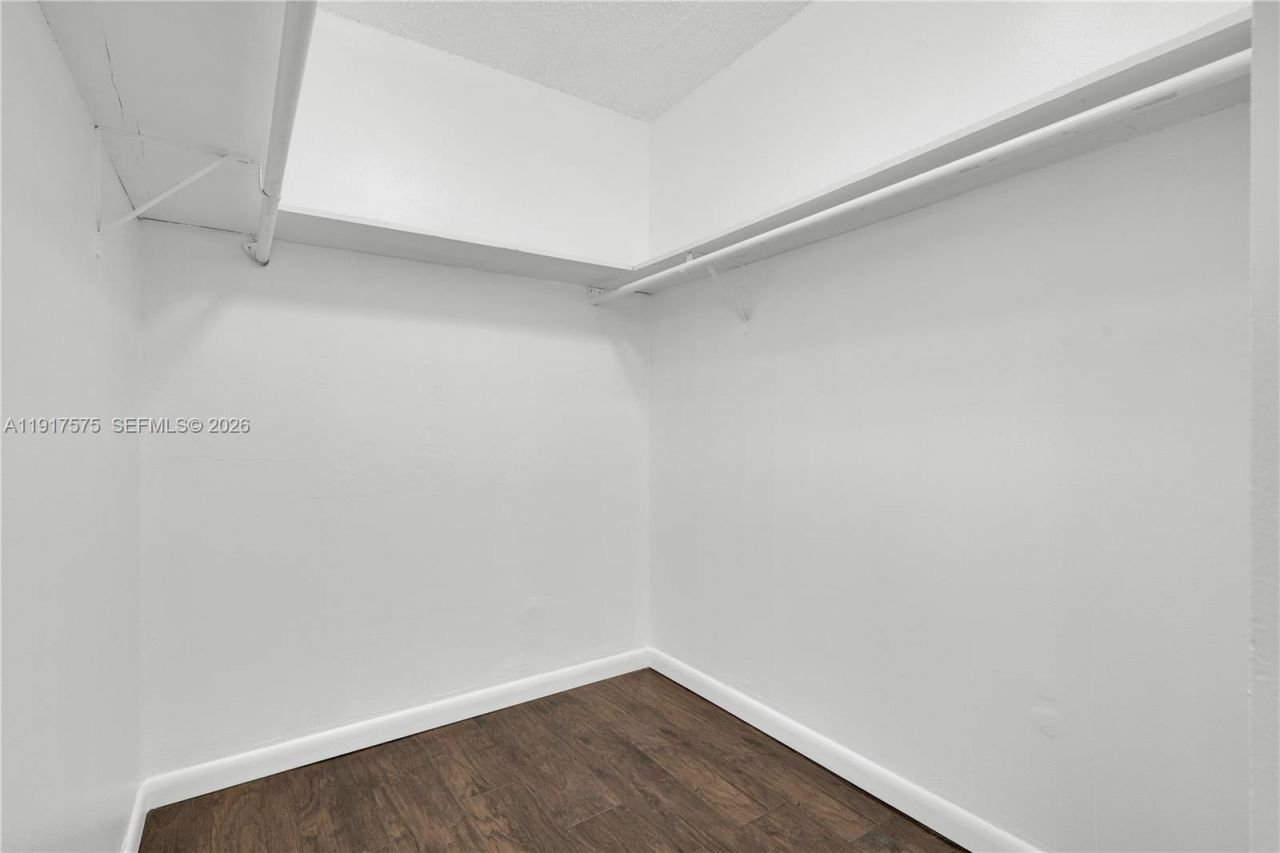 2020 NE 135th St, Unit 805, North Miami, FL 33181 Photo