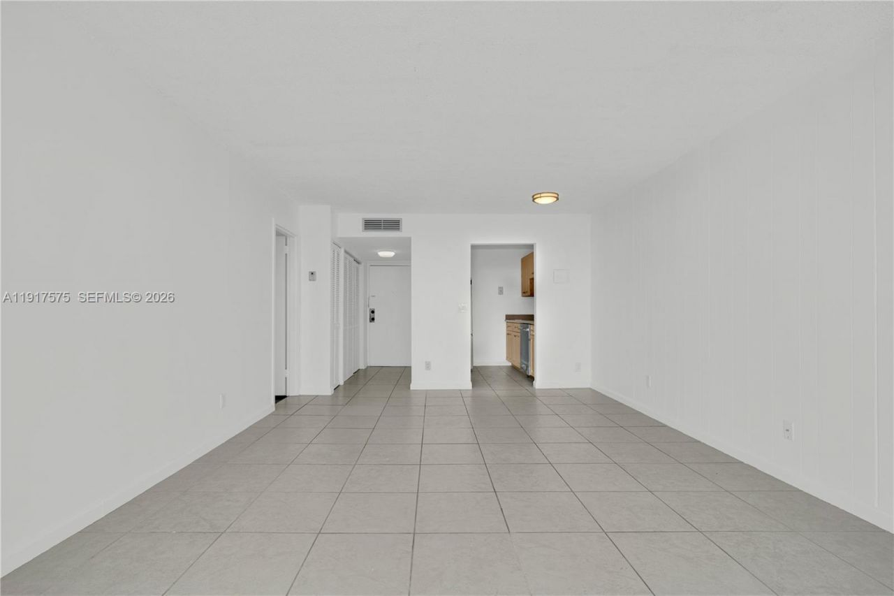 2020 NE 135th St, Unit 805, North Miami, FL 33181 Photo