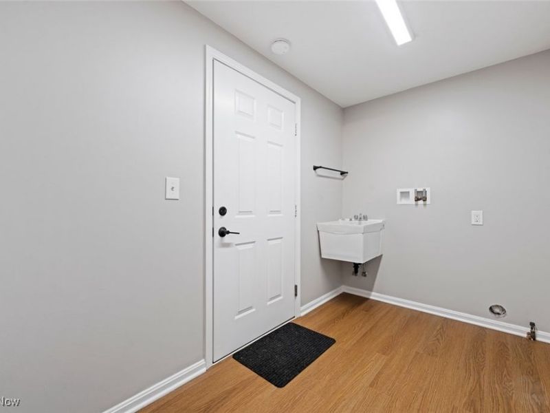 20930 Mastick Road, Fairview Park, OH 44126 Photo 23