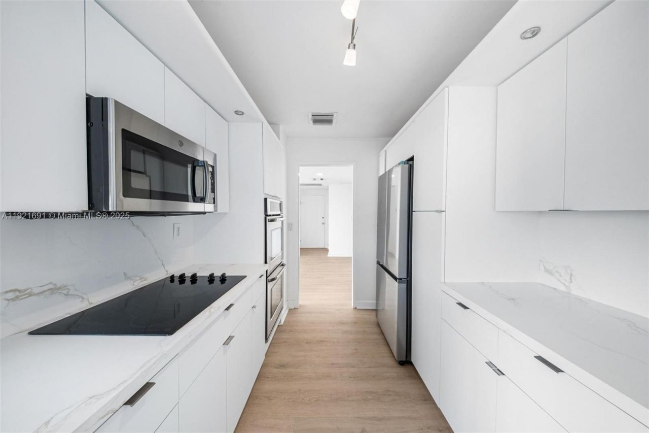 9100 W Bay Harbor Dr, Unit 5A, Bay Harbor Islands, FL 33154 Photo