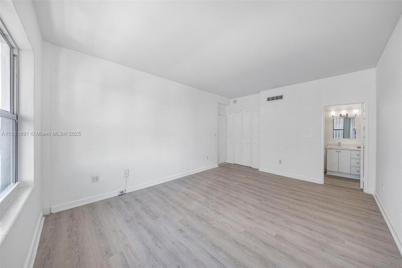 9100 W Bay Harbor Dr, Unit 5A, Bay Harbor Islands, FL 33154 Photo