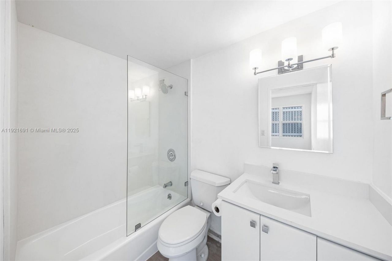 9100 W Bay Harbor Dr, Unit 5A, Bay Harbor Islands, FL 33154 Photo