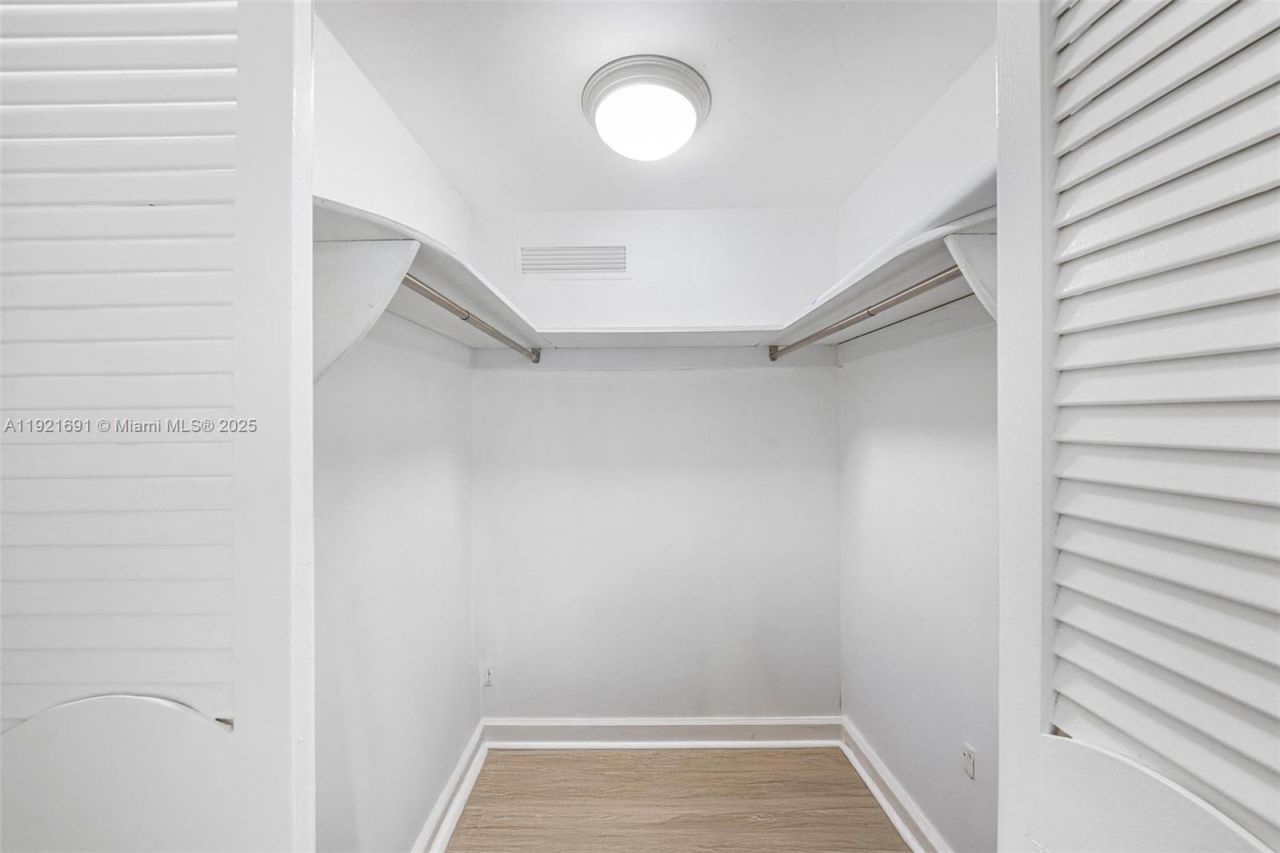 9100 W Bay Harbor Dr, Unit 5A, Bay Harbor Islands, FL 33154 Photo