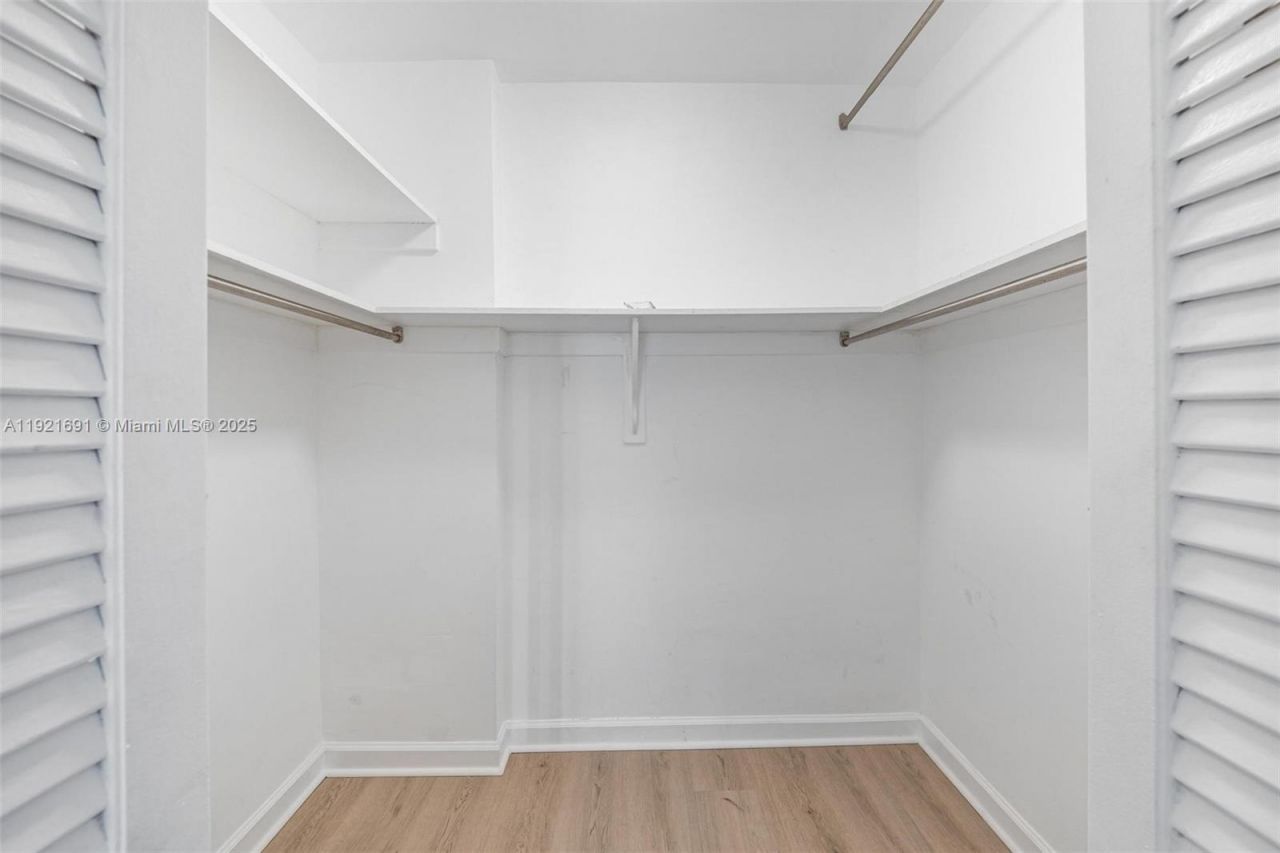 9100 W Bay Harbor Dr, Unit 5A, Bay Harbor Islands, FL 33154 Photo