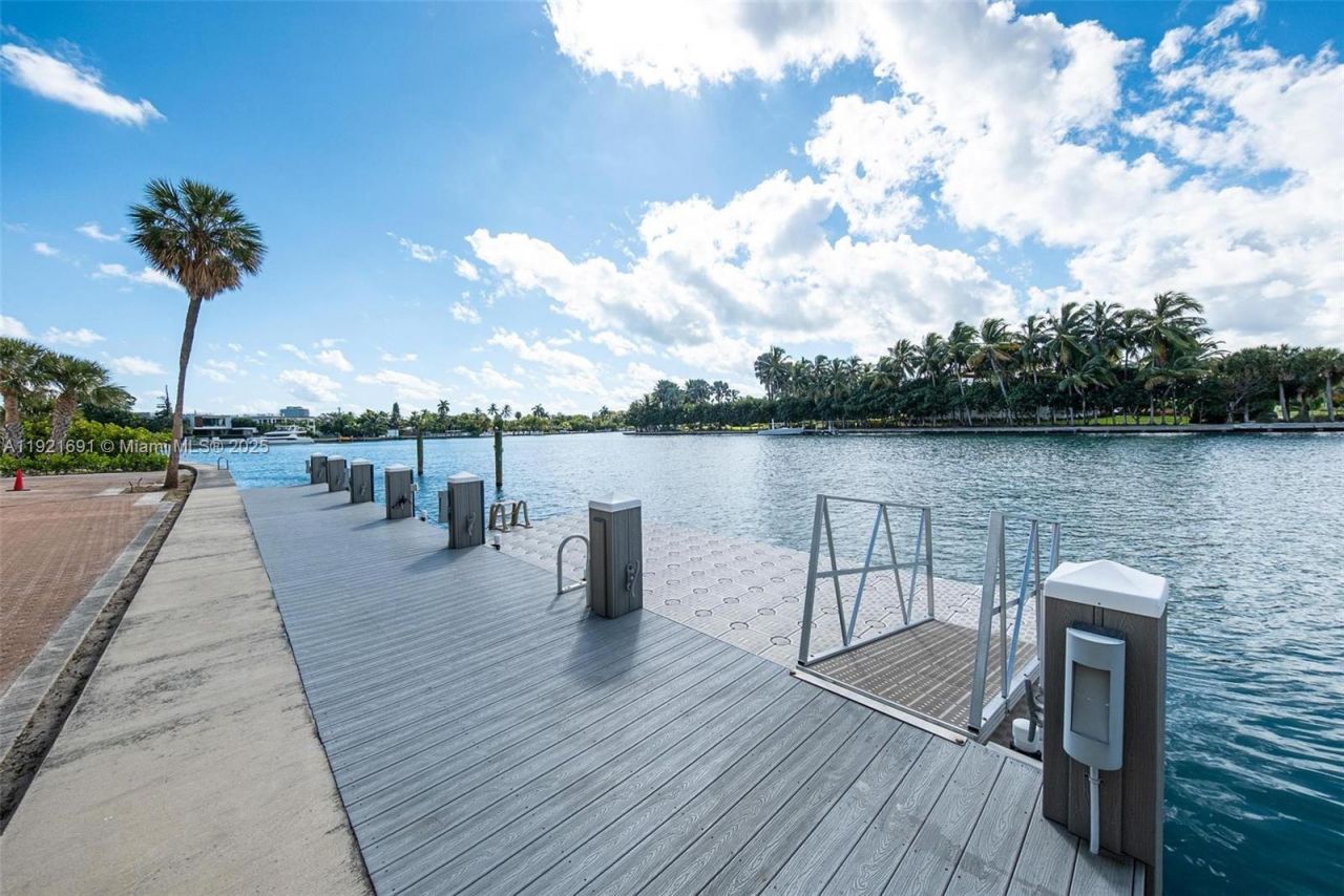 9100 W Bay Harbor Dr, Unit 5A, Bay Harbor Islands, FL 33154 Photo