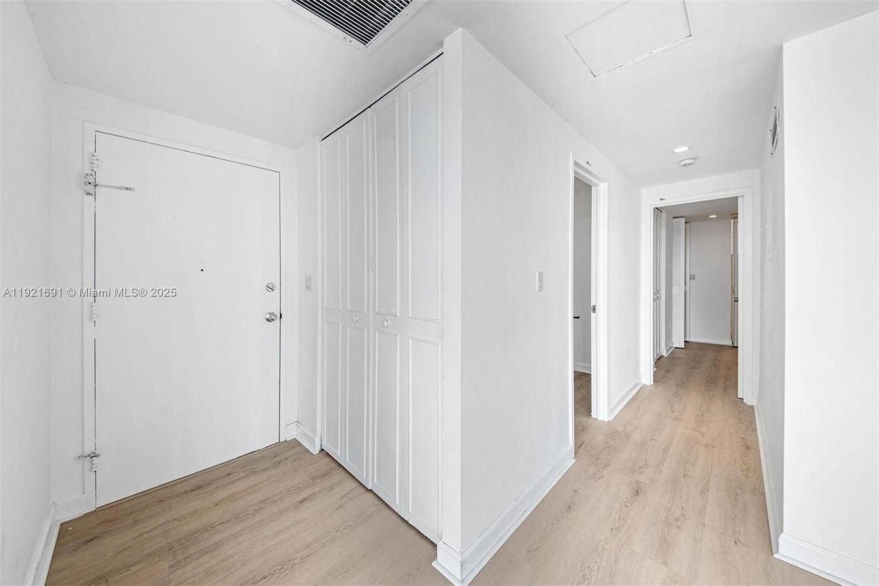 9100 W Bay Harbor Dr, Unit 5A, Bay Harbor Islands, FL 33154 Photo