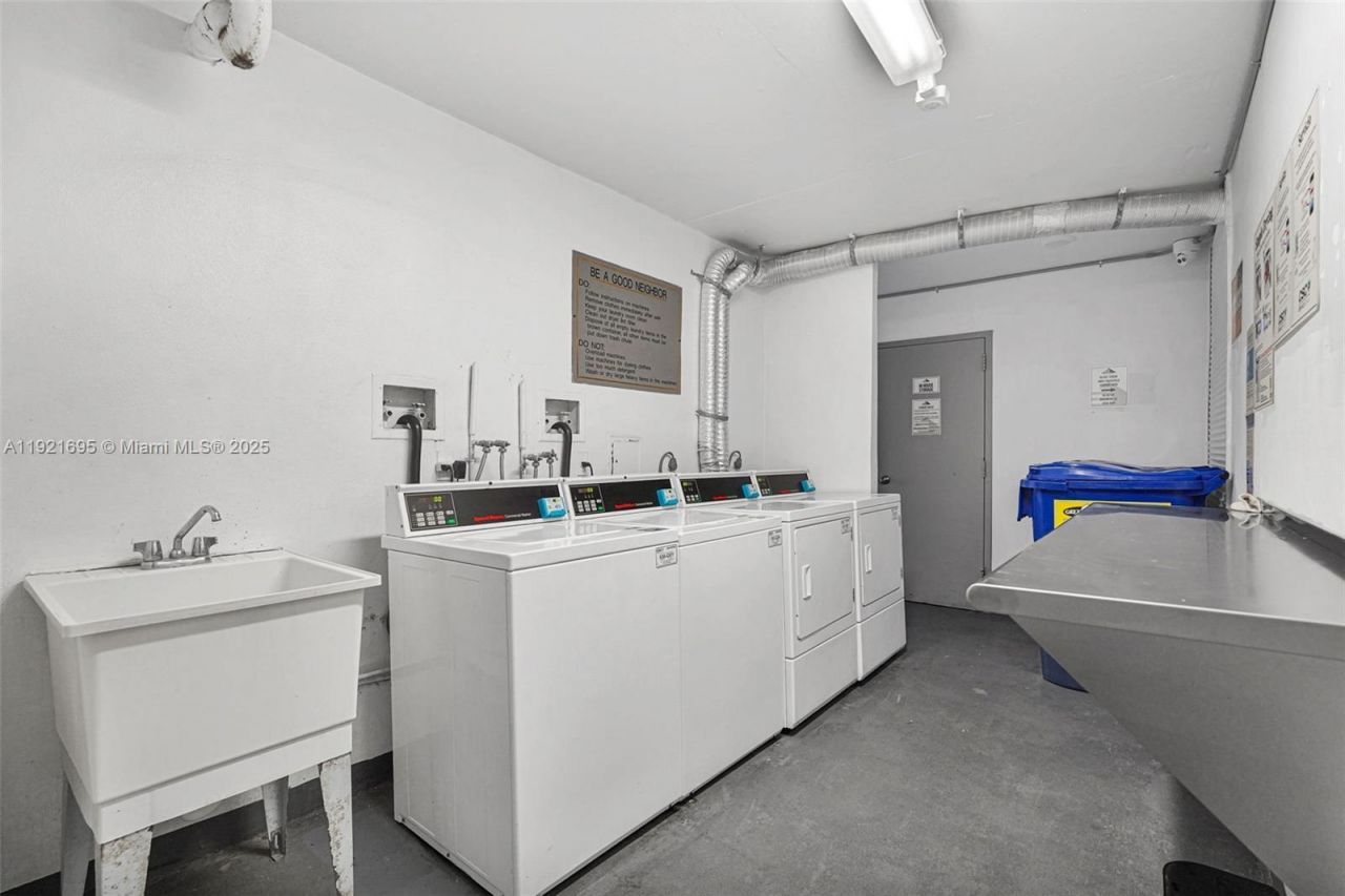 3401 N Country Club Dr, Unit 307, Aventura, FL 33180 Photo