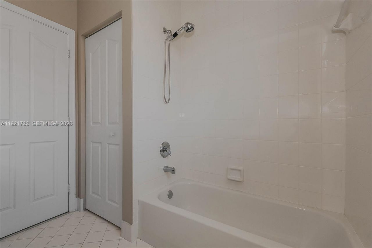 3843 Oak Ridge Cir, Weston, FL 33331 Photo