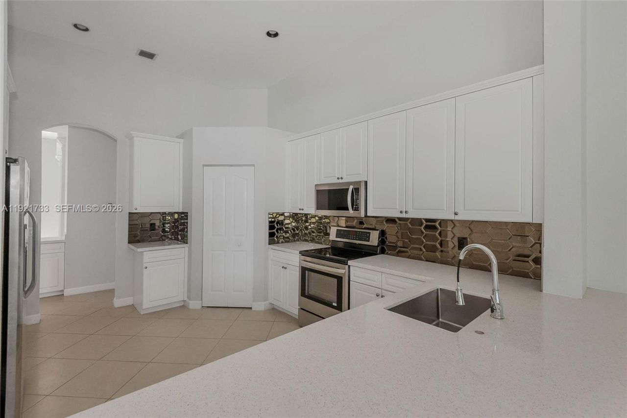 3843 Oak Ridge Cir, Weston, FL 33331 Photo