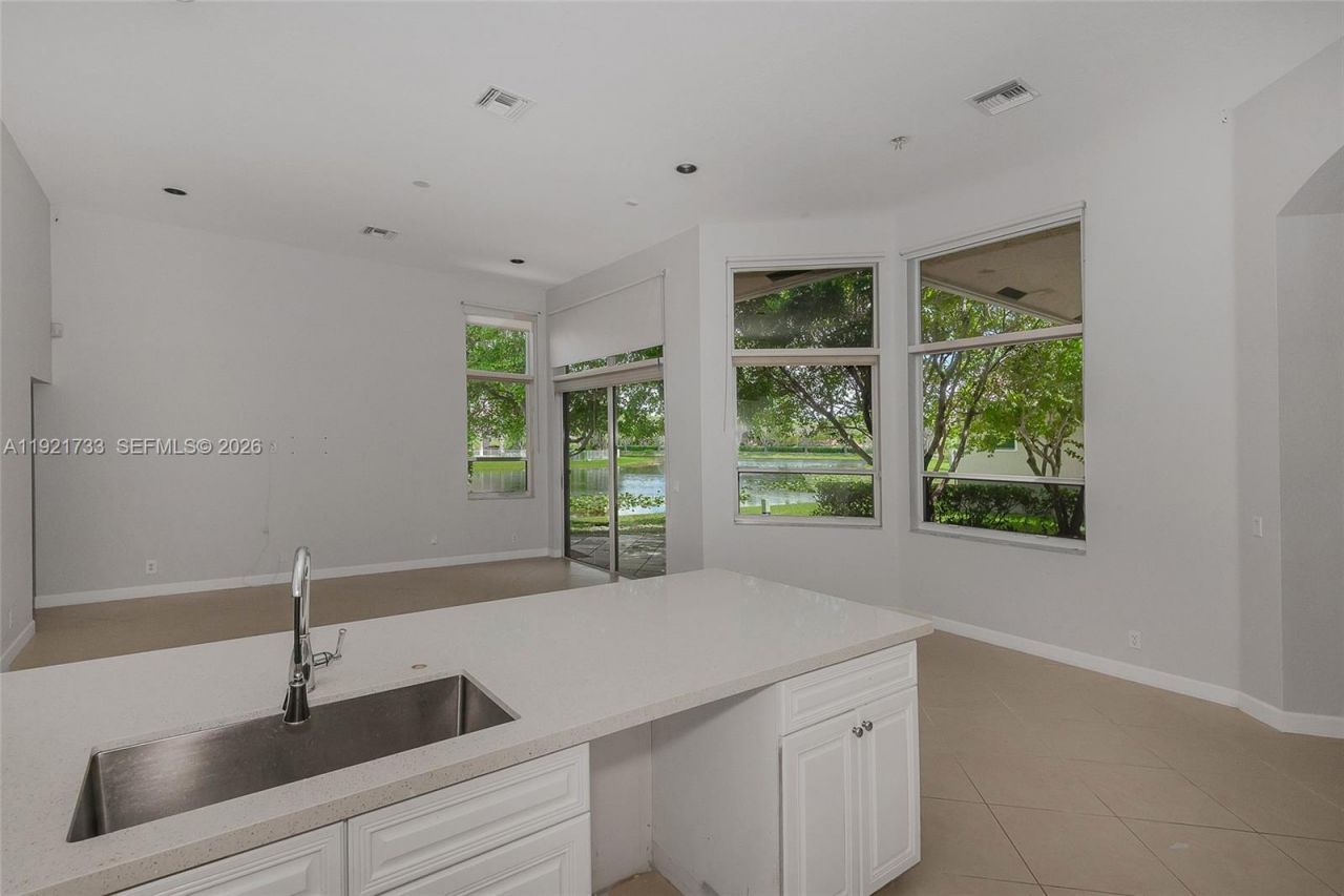 3843 Oak Ridge Cir, Weston, FL 33331 Photo
