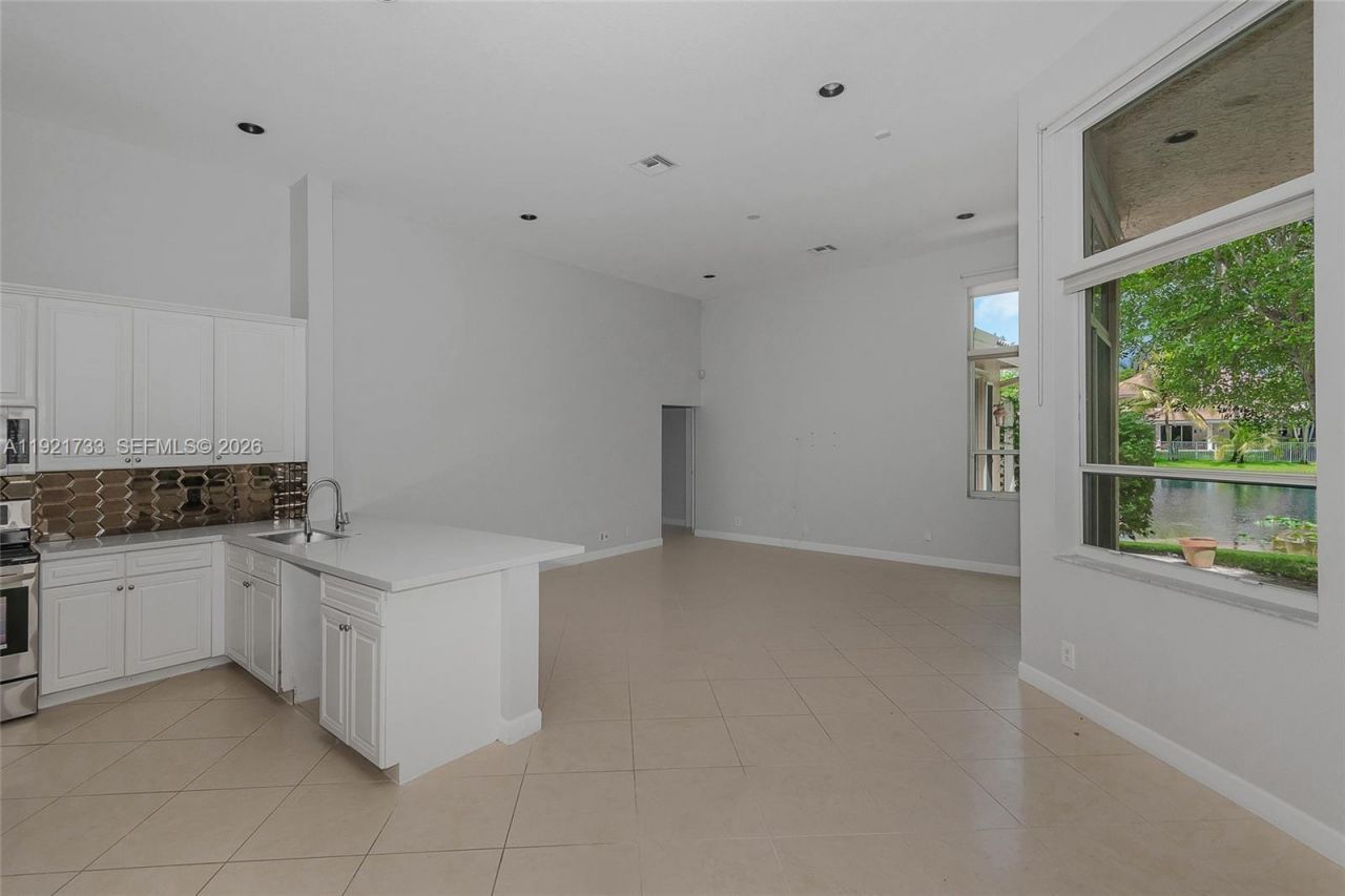 3843 Oak Ridge Cir, Weston, FL 33331 Photo