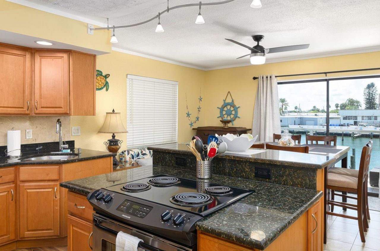 125 110th Avenue, Treasure Island, FL 33706 Photo