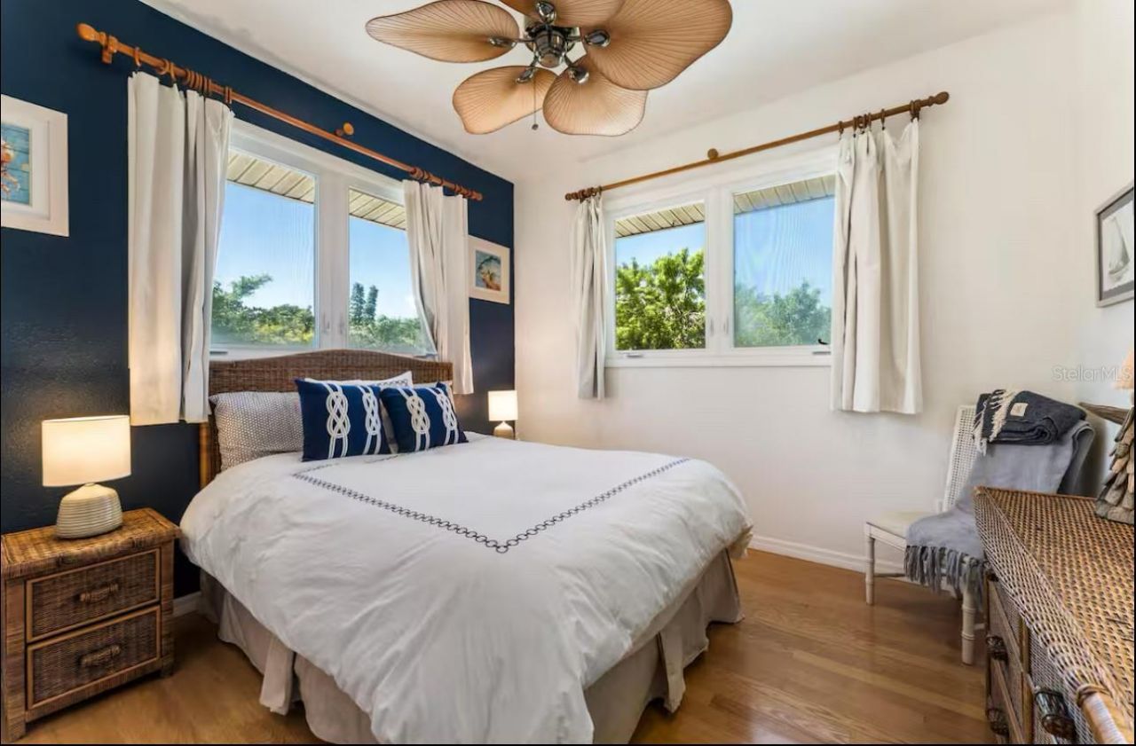 701 Broadway Street, Longboat Key, FL 34228 Photo