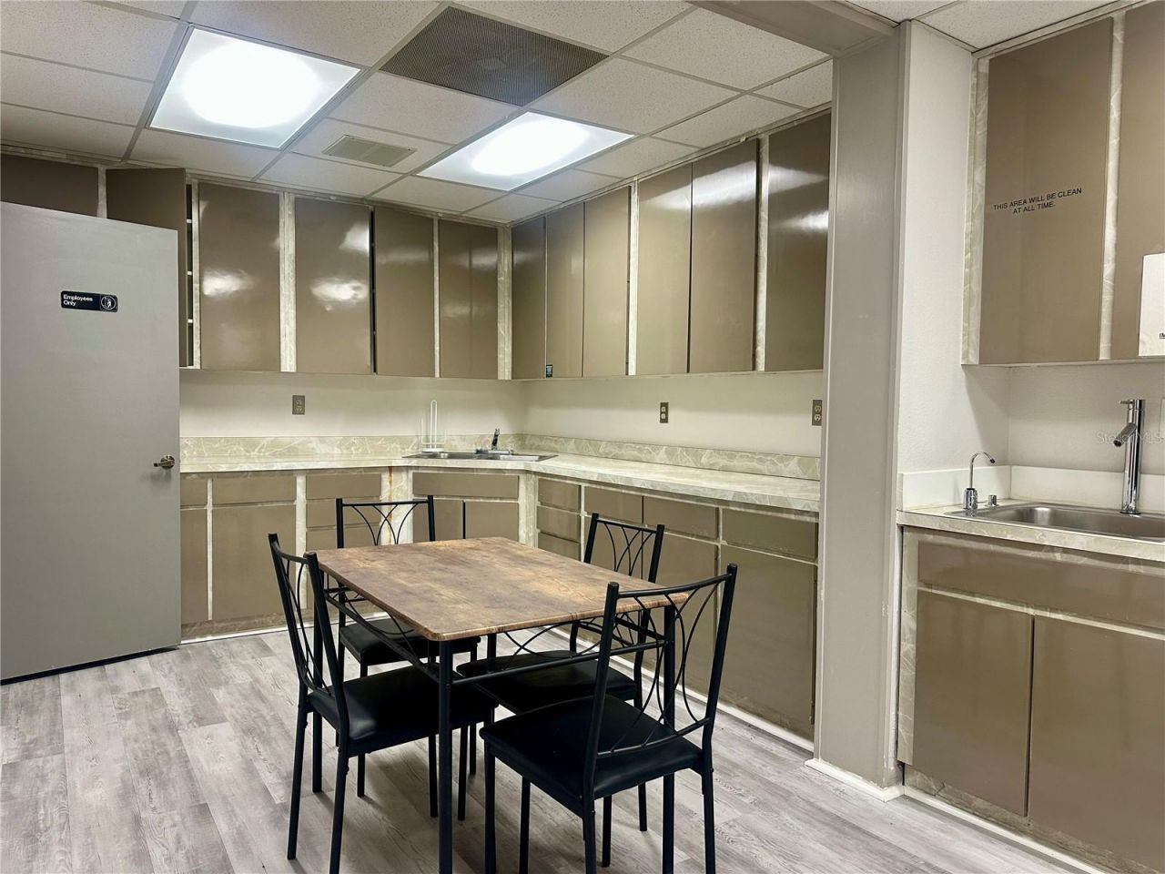 7108 N Nebraska Avenue, Tampa, FL 33604 Photo