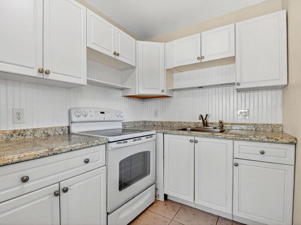 2880 Lake Osborne Drive, Unit 210, Lake Worth Beach, FL 33461