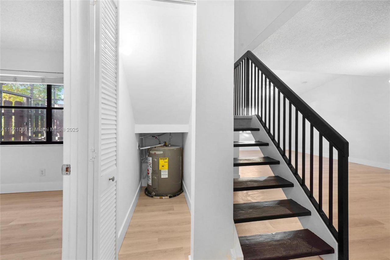 12393 NW 12th Ct, Pembroke Pines, FL 33026 Photo