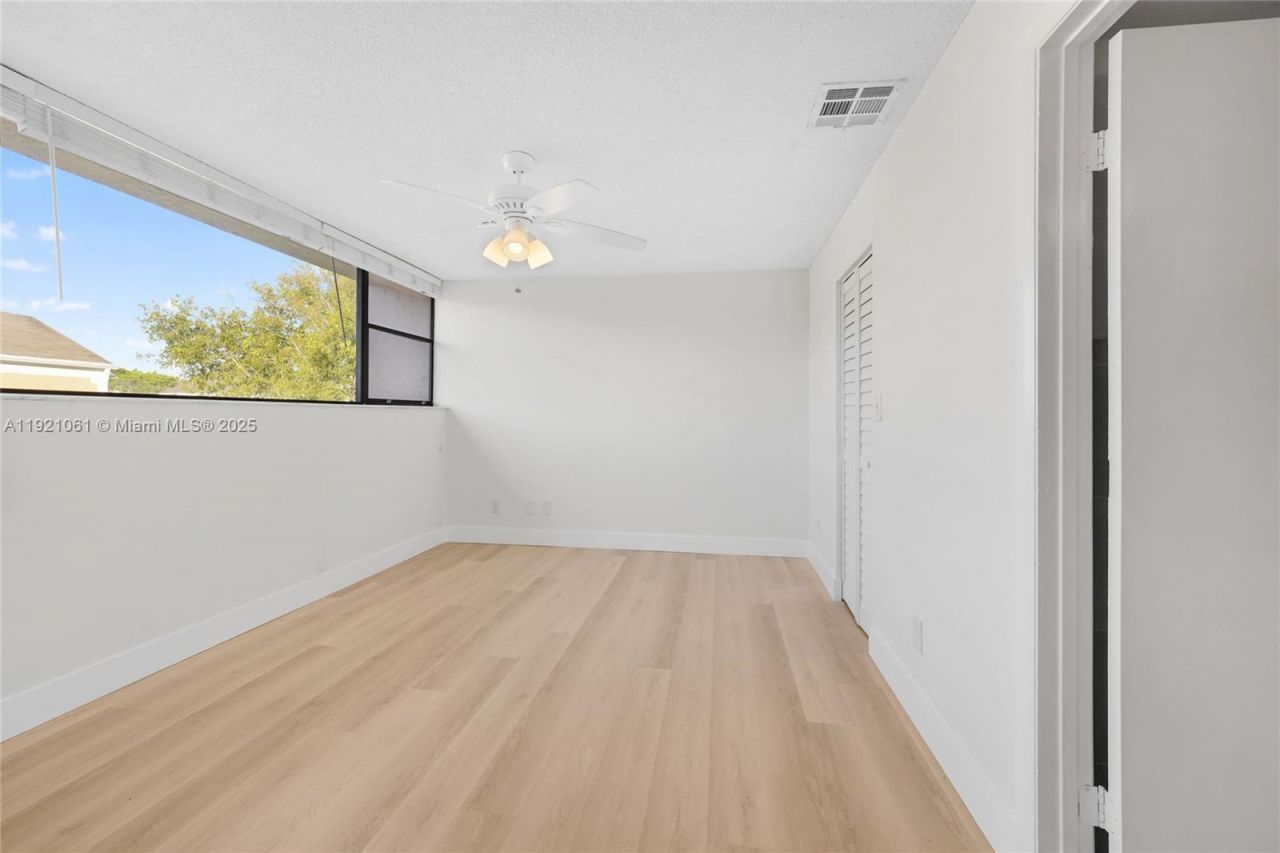 12393 NW 12th Ct, Pembroke Pines, FL 33026 Photo