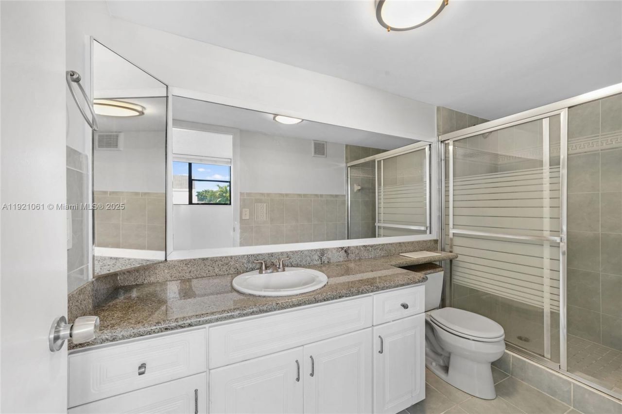 12393 NW 12th Ct, Pembroke Pines, FL 33026 Photo