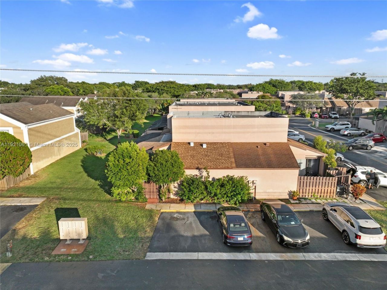 12393 NW 12th Ct, Pembroke Pines, FL 33026 Photo