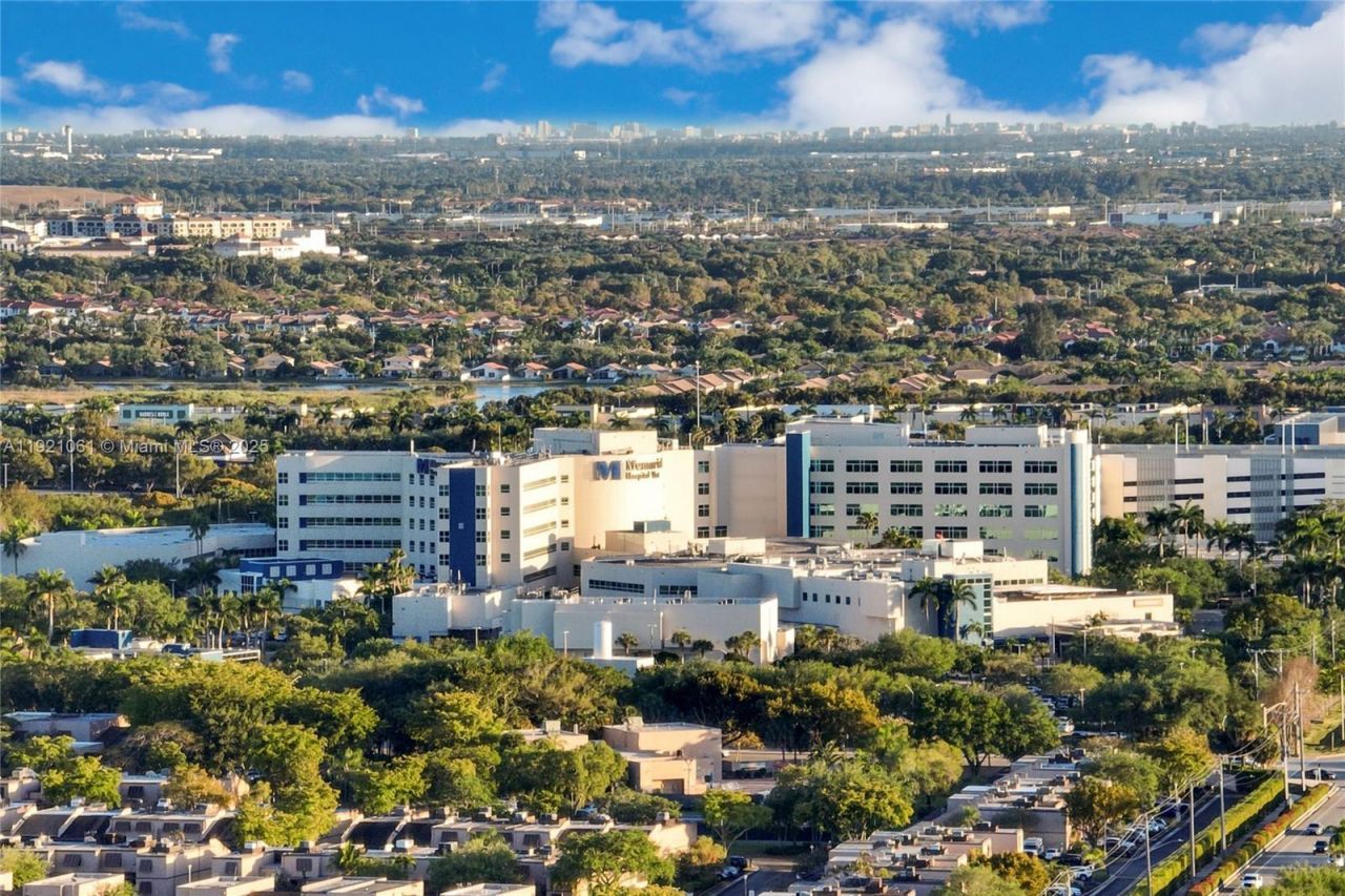 12393 NW 12th Ct, Pembroke Pines, FL 33026 Photo