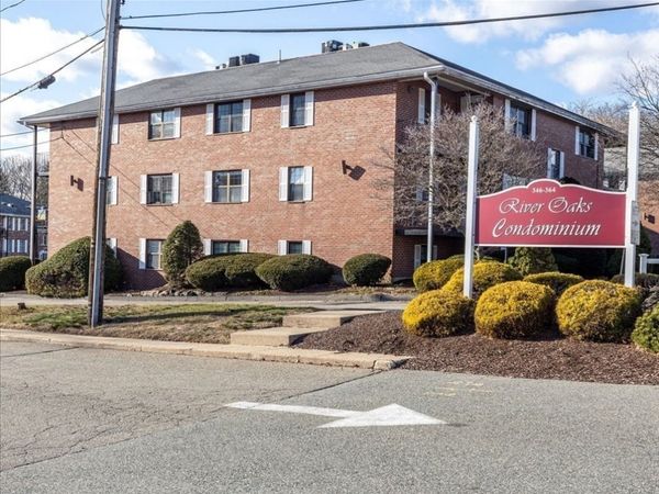 360 Neponset Street, Unit 702, Canton, MA 02021