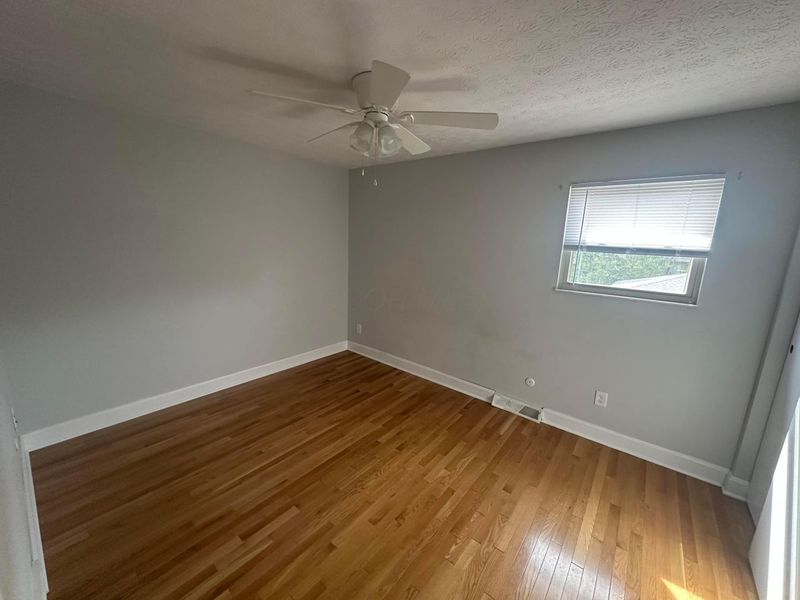 4871 Dierker Road , Columbus, OH 43220 Photo 5