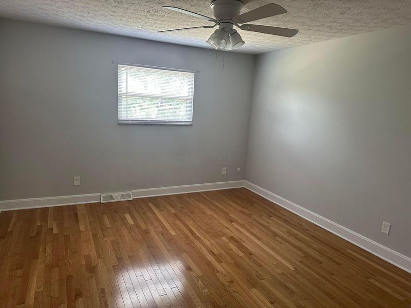 4871 Dierker Road , Columbus, OH 43220 Photo 6