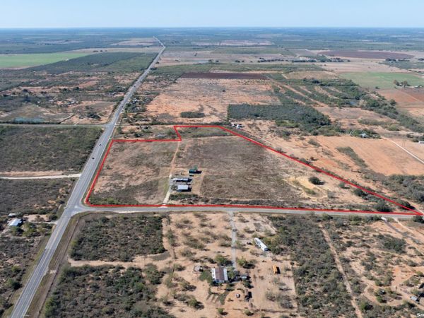 6286 FM 2146, Jourdanton, TX 78026