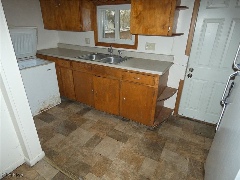 298 Mckinley Avenue, Newcomerstown, OH 43832 Photo 12