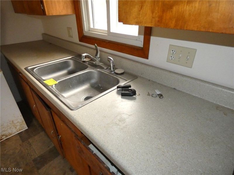 298 Mckinley Avenue, Newcomerstown, OH 43832 Photo 13