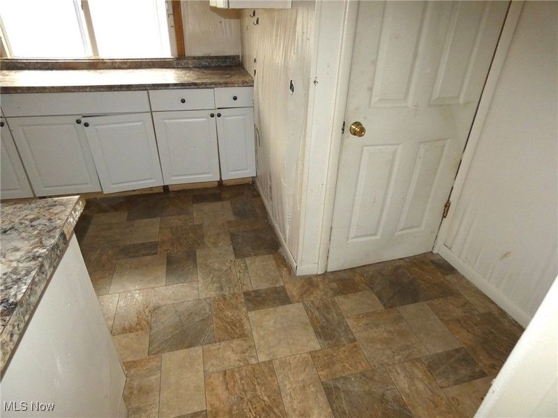 298 Mckinley Avenue, Newcomerstown, OH 43832 Photo 9