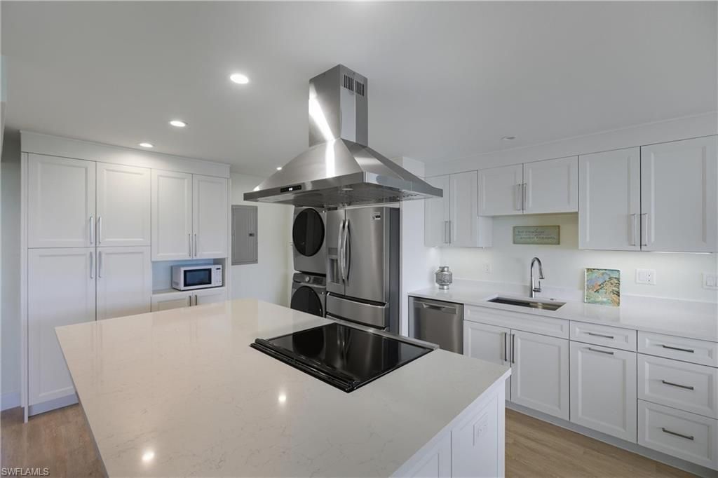 2316 Gulf Shore Blvd N, Unit 411, Naples, FL 34103 Photo