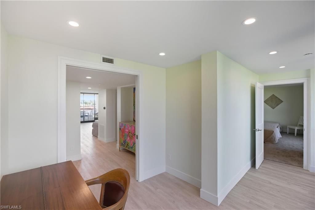 2316 Gulf Shore Blvd N, Unit 411, Naples, FL 34103 Photo