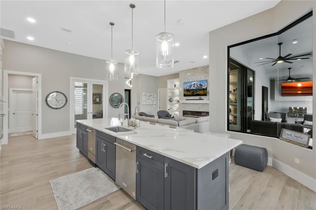 1812 Lagoon Ln, Cape Coral, FL 33914 Photo