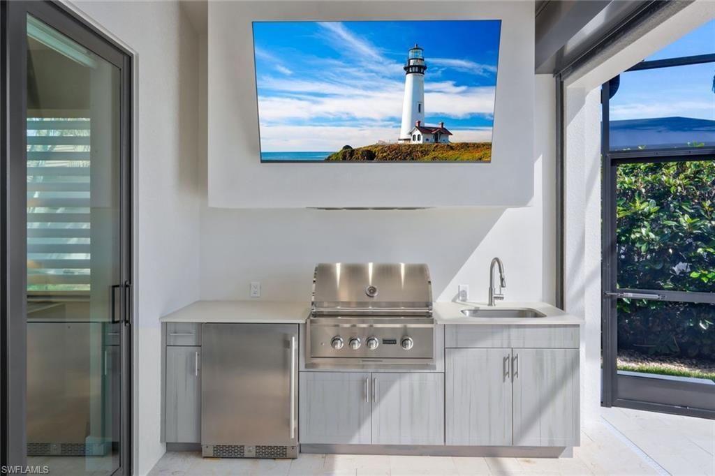 1812 Lagoon Ln, Cape Coral, FL 33914 Photo