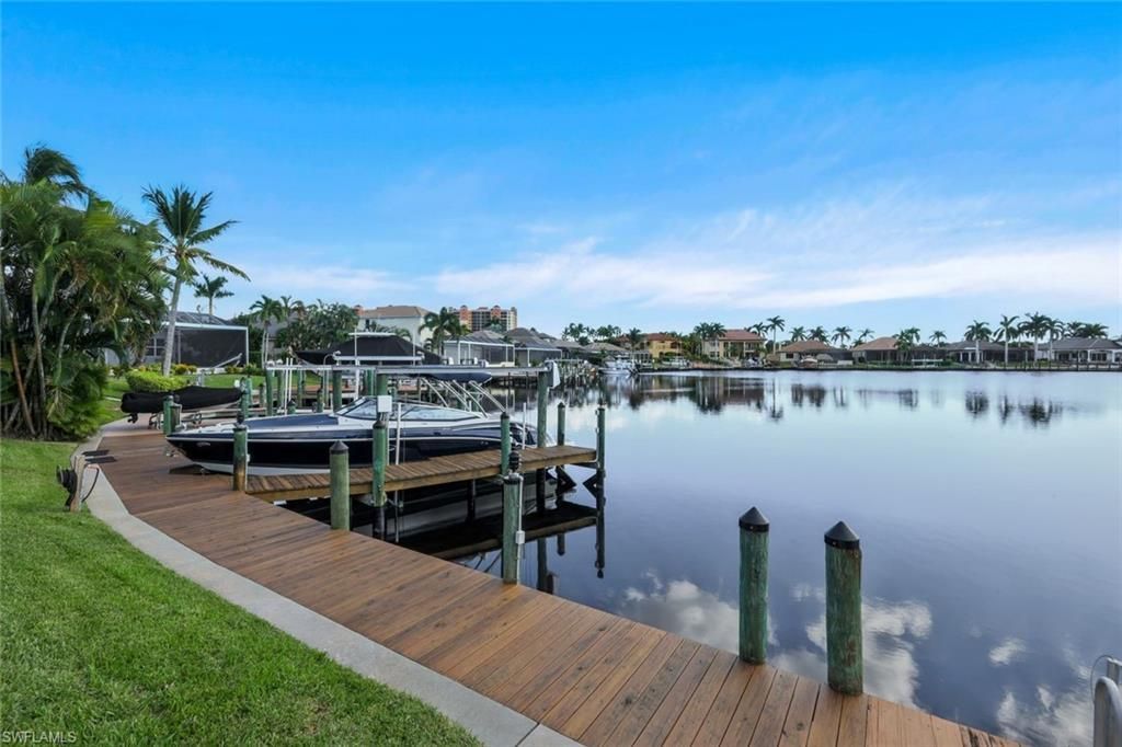 1812 Lagoon Ln, Cape Coral, FL 33914 Photo