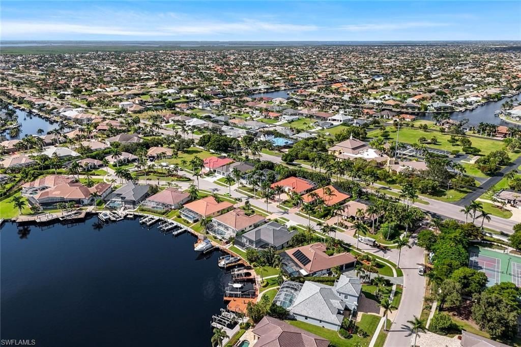 1812 Lagoon Ln, Cape Coral, FL 33914 Photo