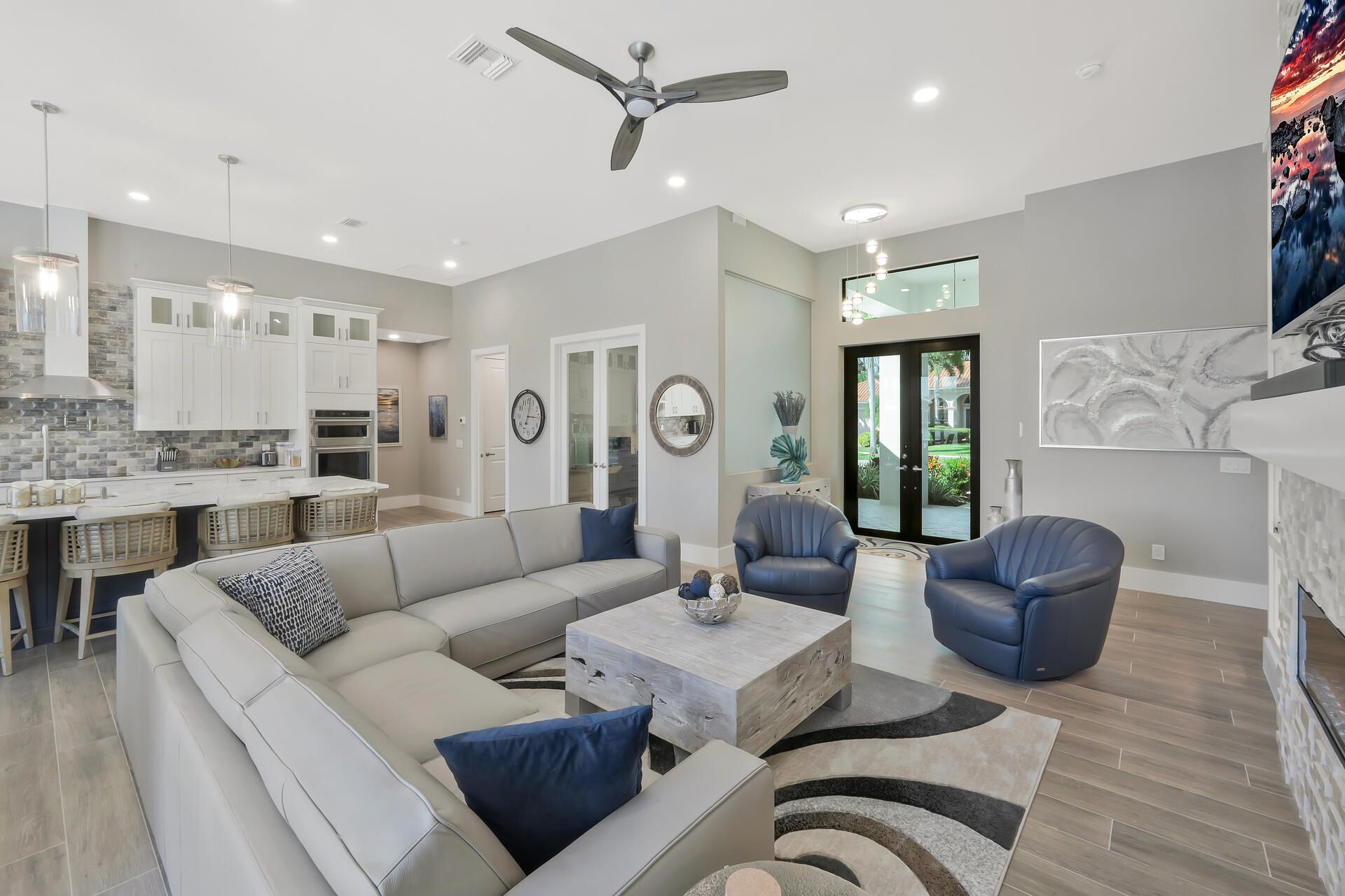 1812 Lagoon Ln, Cape Coral, FL 33914 Photo