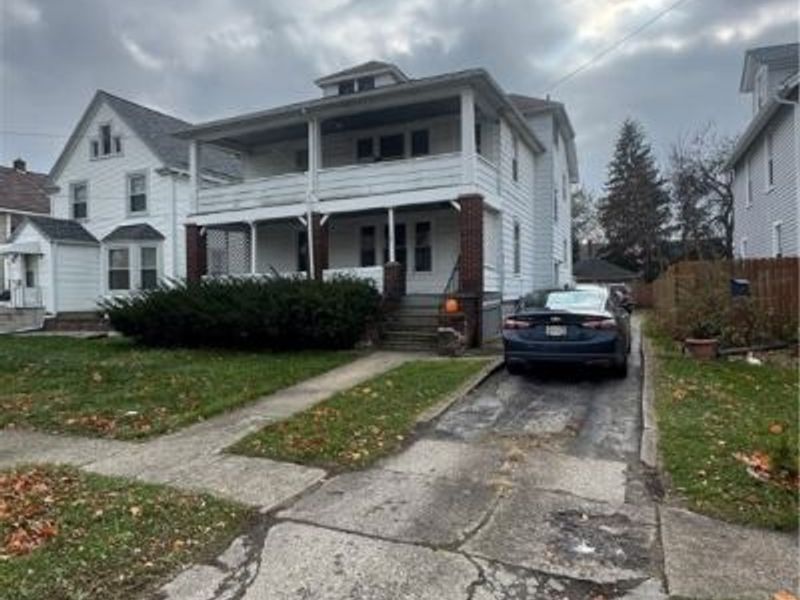 1029 W 10th Street, Lorain, OH 44052 Photo 2