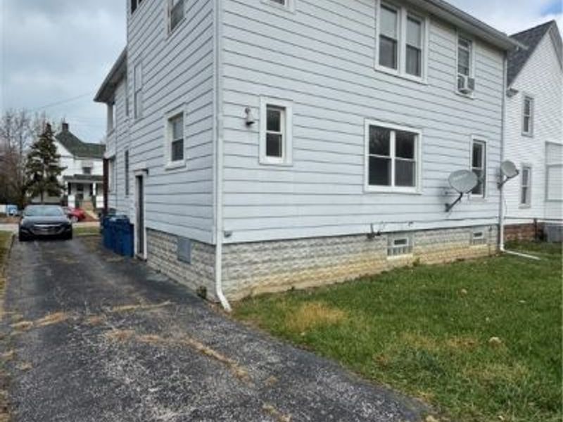 1029 W 10th Street, Lorain, OH 44052 Photo 3