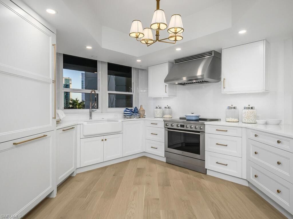 4021 Gulf Shore Blvd N, Unit 403, Naples, FL 34103 Photo