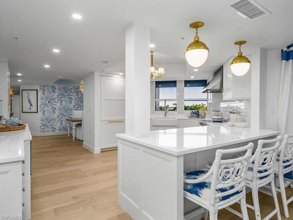 4021 Gulf Shore Blvd N, Unit 403, Naples, FL 34103 Photo